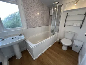 The Lodge Sleeps 6 - Private Cosy Cottage, Pets Welcome, Large Garden - Image 3