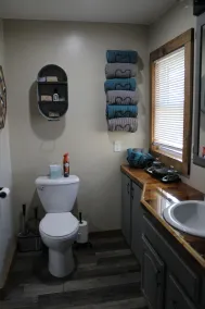 Ohio Street Retreat-hot tub, pool, massage chair - Image 3