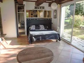 Skøn privat feriebolig for 7 gæster med WIFI, pool, TV og terrasse - Image 3