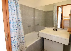 300m from ski slopes, 1st floor, balcony, tv, ski locker, 26m², Alpe d'Huez - Image 2