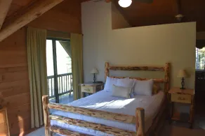 Riverfront Farwood Cabin Retreat - Image 2