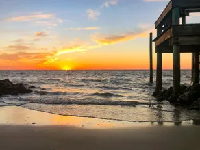 Peaceful, Pet-Friendly Escape with Waterfront Sunsets & Private Dock (No Fees!) - Image 5
