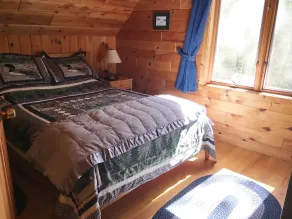 Comfortable lake home on pristine Beech Hill Pond - Image 4