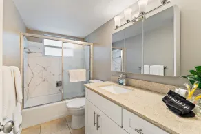 Spacious Beach Apt Walking Distance to Everything - Image 4