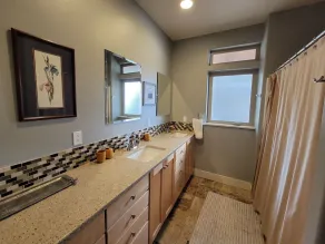 Luxurious Home W/ Bay & Ocean Views - 2 of 3 Bdrms Masters! - Image 4