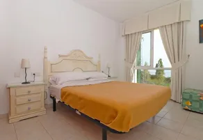 Rooftop Paradise Apartment - Image 4