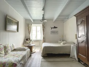 Charming House for 8 in Central Arzon with Garden, Near Beaches & Activities - Image 4