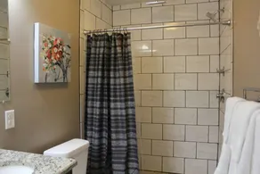 729 Keenway B · Wasserblick Apartment in Kalamazoo - Image 4