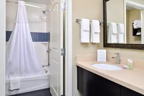 2 Bedroom Suite | Free Breakfast. Pool & Hot Tub. Your Next Trip! - Image 4