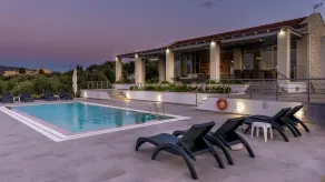 Villa moderna ed elegante con piscina privata e vista spettacolare sul Mar Egeo - Image 5