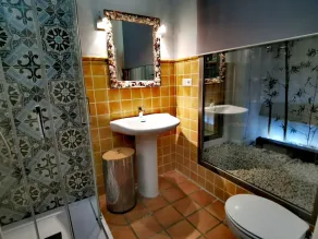 LUXURIOUS APARTMENT MED WIFI PRIVATE SUNNY TERRACE & JACUZZI I CITY CENTER - Image 5