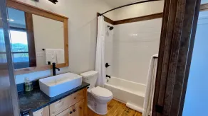 Golden Eagle Landing: Modern Mountain Getaway, Hot Tub, Pet Friendly, WiFi, Long - Image 5