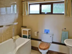 2 bedroom accommodation in Clayhidon, near Taunton - Image 2