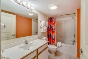 Bay Watch 522, 2 chambres Beachfront Condo, un bain à remous et une connexion Wi-Fi gratuite! - Image 5