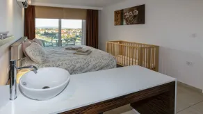 LUXURY APARTMENT | SIDE | CLOSE TO SEA | JACCUZI ON TERRACE | CHILD FRIENDLY | - Image 5