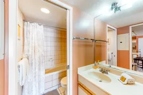 Studio with 2 Beds in Maui Banyan Kihei - Image 2