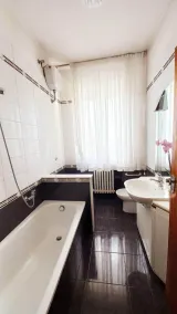 Casa Rooms&Tabacchi_large apartment 5 min from the sea and the historic centre - Image 3