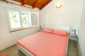 Casa dei pescatori accanto al mare Baia Bratinja Luka, Curzola - Korčula (K-9224) - Image 3