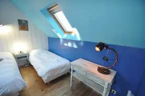 Villa and outbuilding, private swimming pool, sauna, games rooms, not overlooked - Image 5