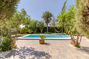 Rural house with pool, garden and BBQ - Image 4