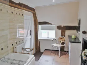 4 bedroom accommodation in Mellis - Image 2