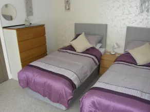 Dejlig Bright Garden Lejlighed med WiFi & Spa med udsigt over RSPB reserve. Brading - Image 4