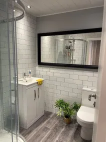 Tranquil 3 bedroom town house with Sky Sports - Image 3