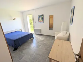 Dans le Var bas de villa plain- pied sur grand jardin avec entrée séparée - Image 5