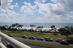 Luxe Unit with 160 degree ocean and beach views - Image 3