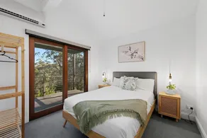 Private sanctuary with amazing views - Image 5