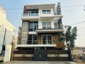 Lime Tree 3BHK Serviced Apartments DLF 5 - Image 4