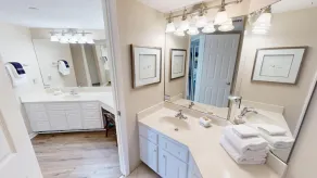 Spacieux appartement en copropriété entièrement équipé avec jacuzzi, piscine et sauna | À côté de la plage - Image 5
