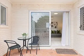 Chic 1-Bed Escape with Parking Bridgeman Downs - Image 5