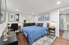 Elegant newly renovated smart apartment - Image 3