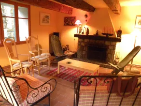 18th-century Provencal country house on the banks of the Argens river, set in 2 ha of land - Image 4