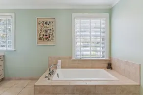 Relaxing retreat on East Beach St. Simons - 4 King Bedrooms with Heated Pool - Image 5