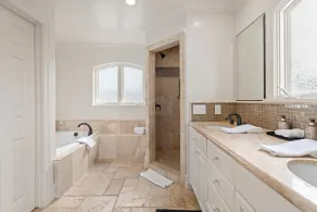 The Gaugain House · Oceanfront Gem, Sand, Surf + Sunsets - Image 4