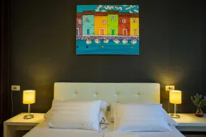 Stunning luxury 6-BR villa for 12+2, with heated pool, close to the sea - Image 4