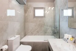 Verde Olive Three-Bedroom Holiday Home by Konnect - Image 3