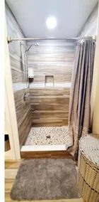 Centrally located in the heart of Boston near T - Image 4