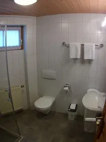 Apartamento de 55m² em dois níveis com jardim solar para 2 a 4 pessoas - Image 3