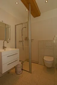O piso térreo de uma fazenda de luxo maravilhosamente renovado! - Image 2