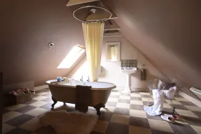 Stunning Home, owned by interior photographer sleeps 8 - Image 5