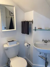 Private  Spacious  Pet Friendly  Studio / Loft - Image 3