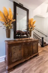 Four Roses Suite, The Woodford Hotel - Image 2