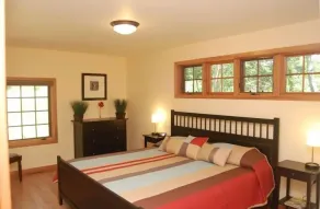 Scenic Luxury Cabin, Avskilt Woods, Blue Ribbon Trout Stream - Image 3