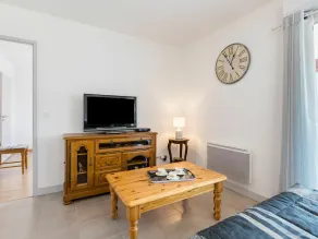 Beautiful apartment for 3 guests with WIFI, TV and terrace - Image 2
