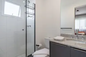 2 Bedroom Apartment with swimming pool, gym, laundry and hammocks on the windows - Image 5