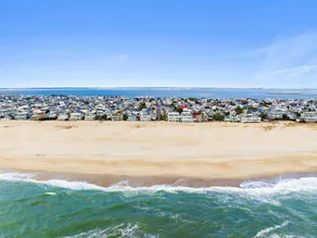 LBI vacation rental with pool - Image 5