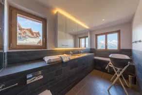 Grimpeur luxury duplex, Spa Access, in front of th - Image 4